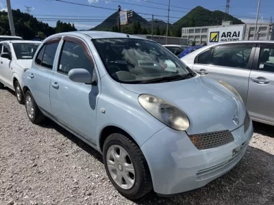 Nissan MARCH