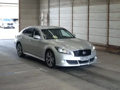 Nissan FUGA