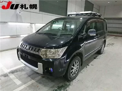 Mitsubishi DELICA D5