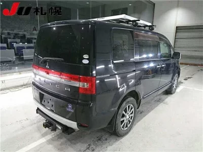 Mitsubishi DELICA D5