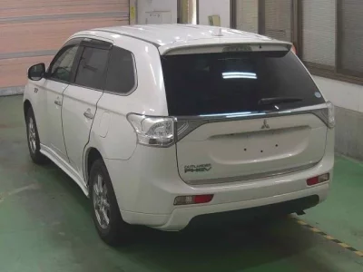 Mitsubishi OUTLANDER PHEV