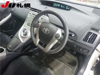 Toyota PRIUS PHV