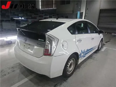 Toyota PRIUS PHV