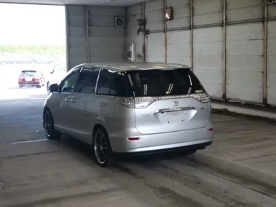Toyota ESTIMA HYBRID