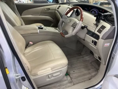 Toyota ESTIMA HYBRID