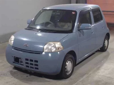 Daihatsu Esse