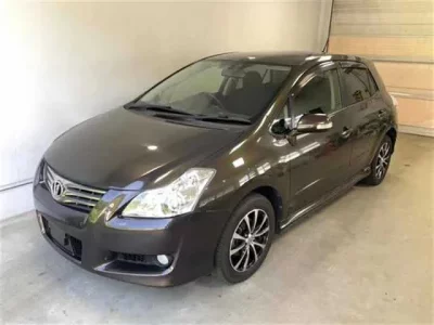 Toyota BLADE