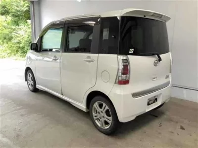 Daihatsu TANTO EXE