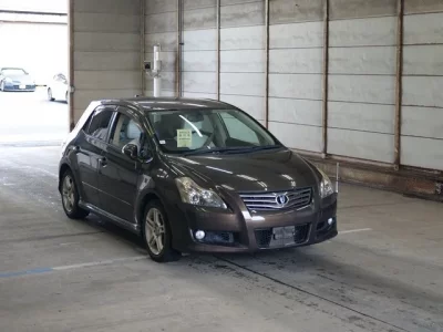 Toyota BLADE