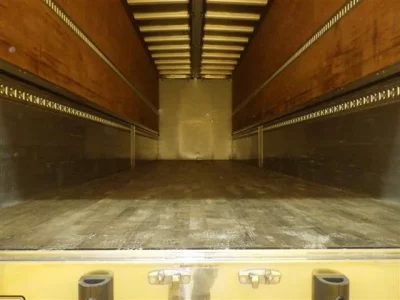 Isuzu TRUCK