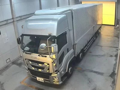 Isuzu TRUCK