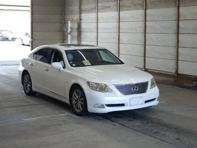 Lexus LS