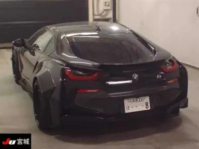 BMW i8