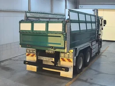 Isuzu TRUCK