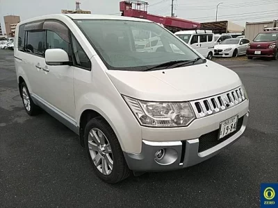 Mitsubishi DELICA D5