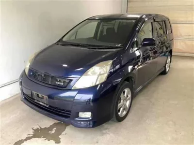 Toyota ISIS