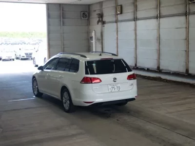 Volkswagen GOLF VARIANT