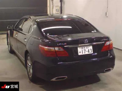 Lexus LS