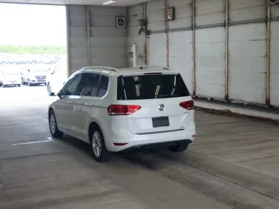 Volkswagen GOLF TOURAN
