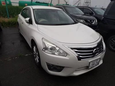 Nissan TEANA