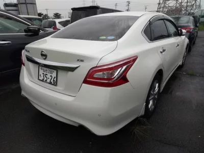 Nissan TEANA