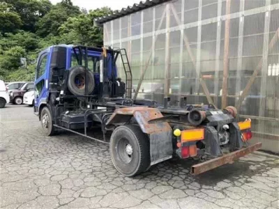 Mitsubishi FUSO FIGHTER