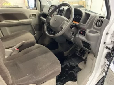 Mitsubishi MINICAB VAN