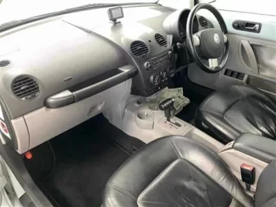 Volkswagen NEW BEETLE