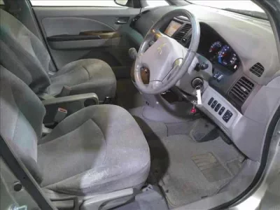 Mitsubishi GRANDIS