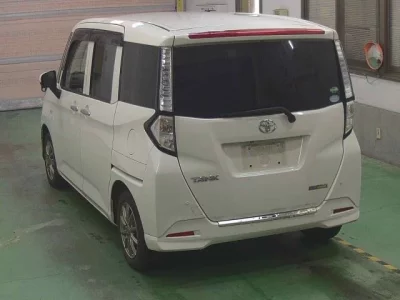 Toyota TANK