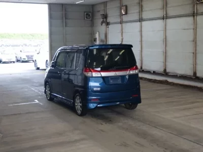 Mitsubishi DELICA D2