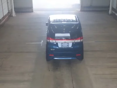 Mitsubishi DELICA D2