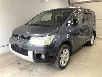 Mitsubishi DELICA D5