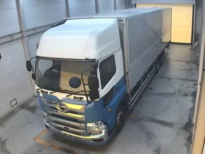 Hino TRUCK