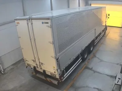 Hino TRUCK