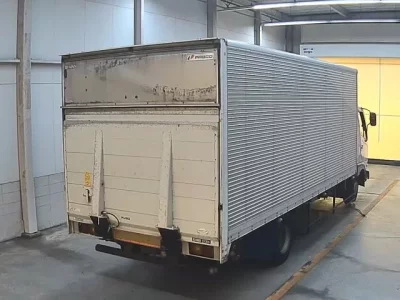 Mitsubishi FUSO FIGHTER