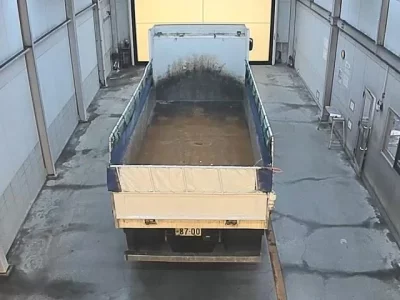Isuzu TRUCK