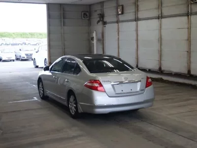 Nissan TEANA