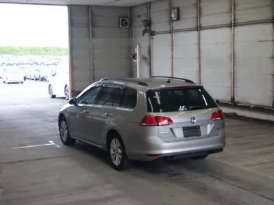 Volkswagen GOLF VARIANT