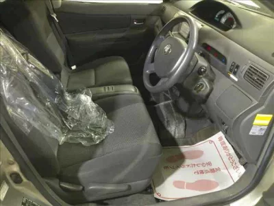 Toyota RAUM