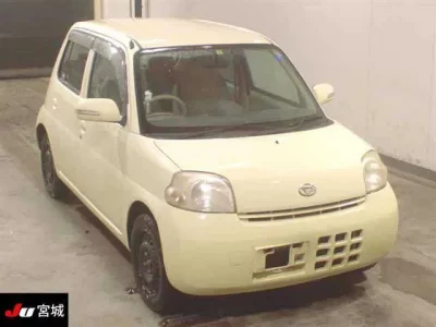 Daihatsu Esse