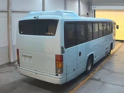 Isuzu BUS