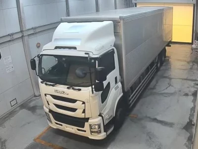 Isuzu TRUCK