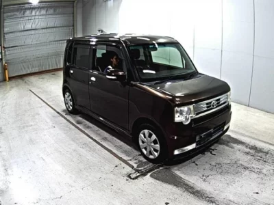 Toyota PIXIS SPACE