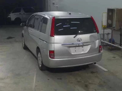Toyota ISIS