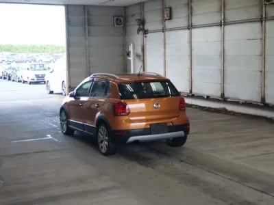 Volkswagen CROSS POLO