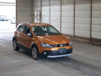 Volkswagen CROSS POLO