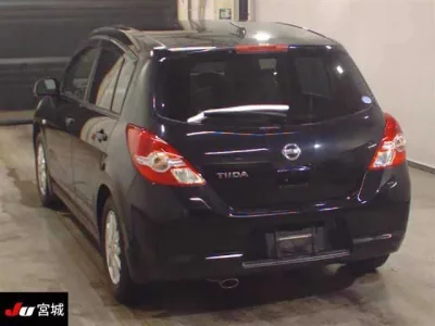 Nissan TIIDA