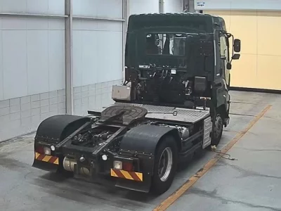 Isuzu TRUCK