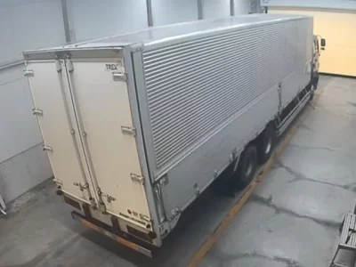 Isuzu TRUCK